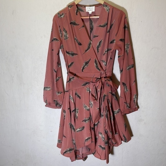 Lost+Wander Women’s Amber Hi Lo Midi Wrap Dress Feather Print Size Mediu… - Picture 5 of 13
